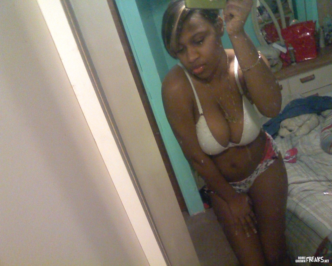 http://images.homegrownfreaks.net/u/images/5b6362bac45fdd042143e433672c7615.jpg
