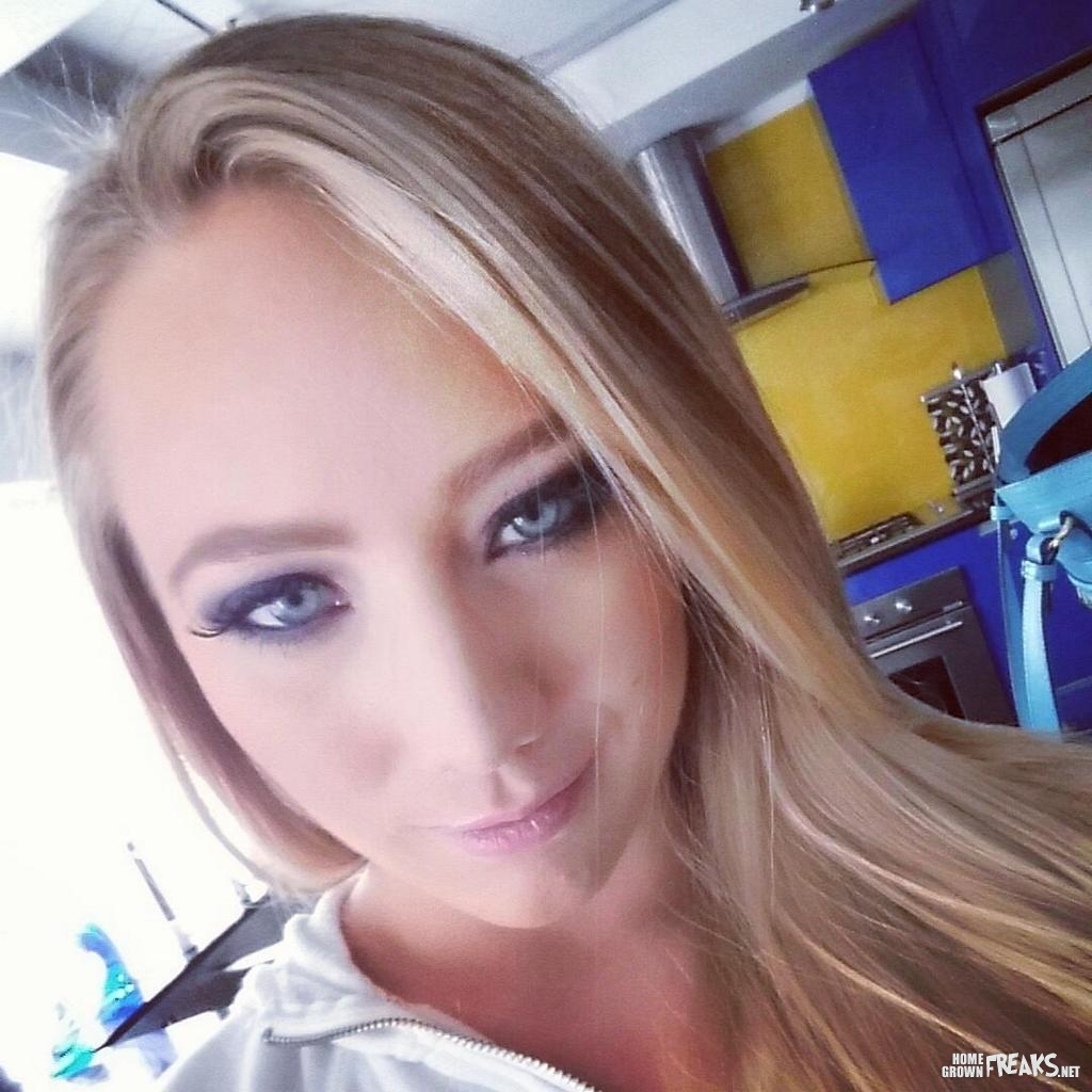 Aj Applegate Bio