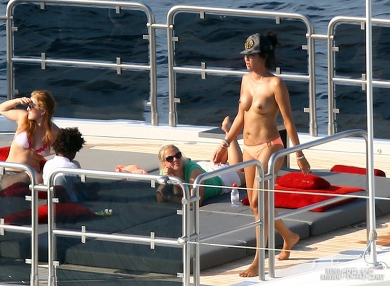 Kimora Lee Simmons Topless On A Yacht In St.Tropez. 